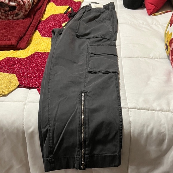NWT Abercrombie & Fitch Women's Small S Short Pull-On Wide Leg Cargo Pant Pants - Picture 8 of 10